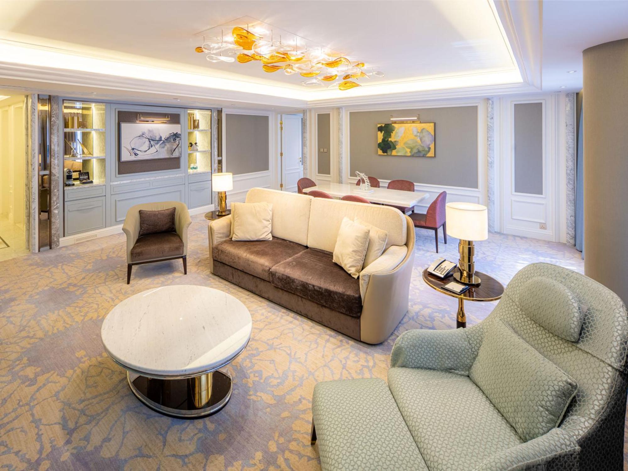 Royal Suite,1620204318:JPEG