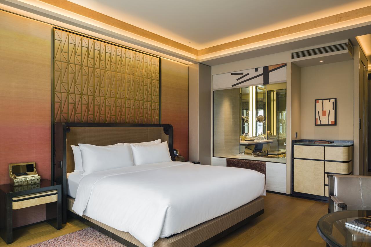 Quarto com Cama King-size Emerald